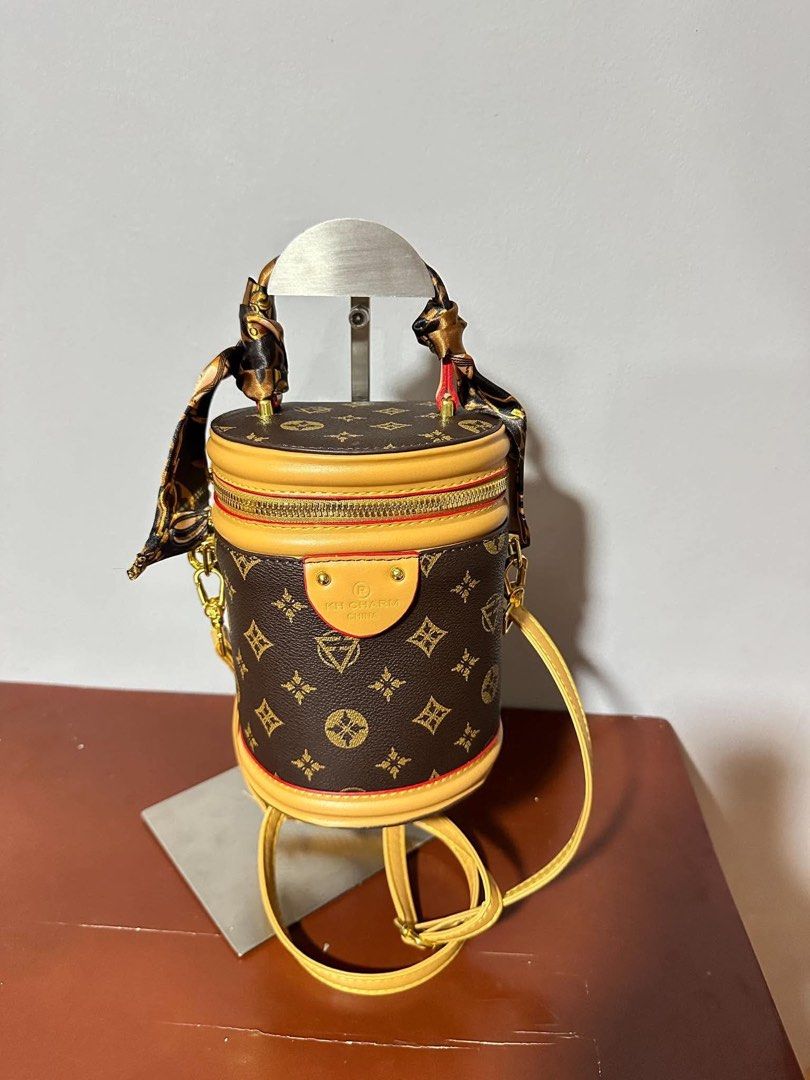 LV BAG PREM (Category: Purses & Pouches) located in Manila. Submitted by businesspform (Listing ID 1465111218, Image 1). Description: pre order = payment first feel free to visit us on ig: getblstd.ph .