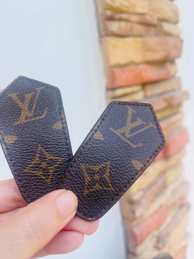 Lv clip (Category: Luxury Accessories) located in Quezon City. Submitted by Shobsleilaalarcon (Listing ID 1465014823, Image 2). Description: Customized LV clip, made from an original LV bag. super nice.