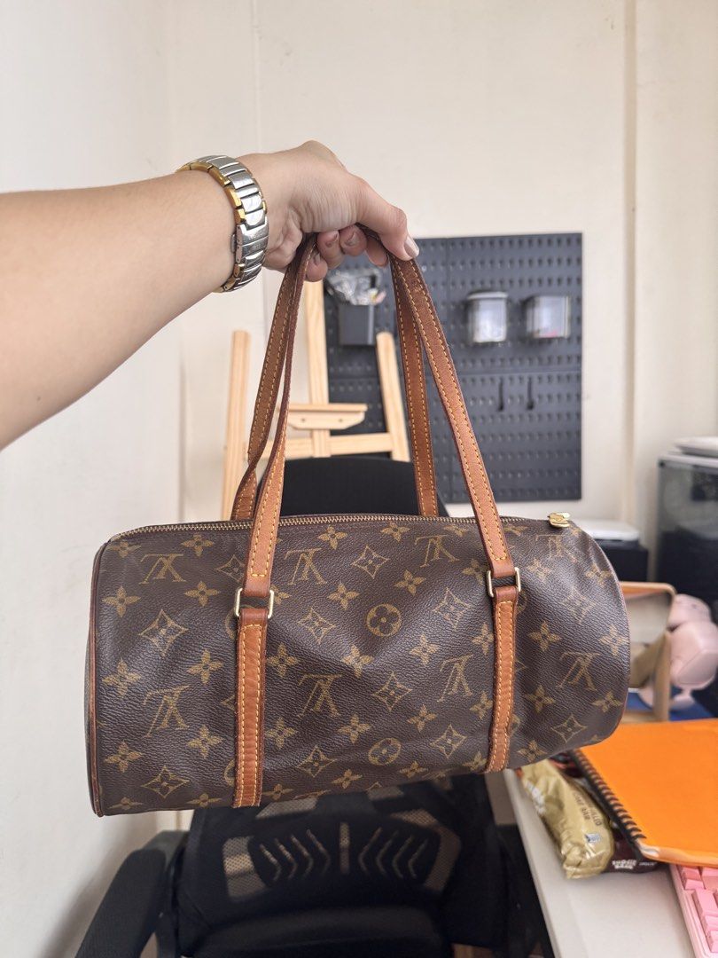 Lv monogram bag vintage (Category: Beach Bags) located in Quezon City. Submitted by mommygweny (Listing ID 1464986682, Image 1). Description: Lv monogram bag vintage Papillon bag .
