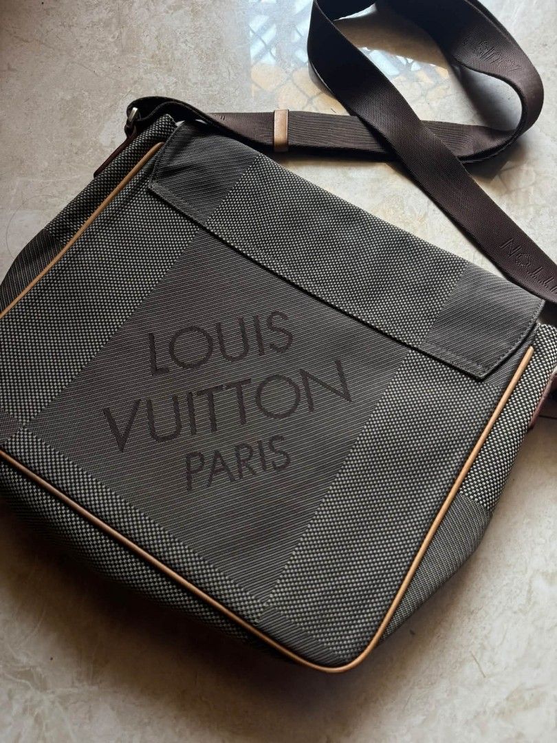 Lv Sling Bag (Category: Sling Bags) located in Davao. Submitted by cmbs141022 (Listing ID 1464983722, Image 2). Description: Lv Sling Bag Condition 9/10 very good coded.