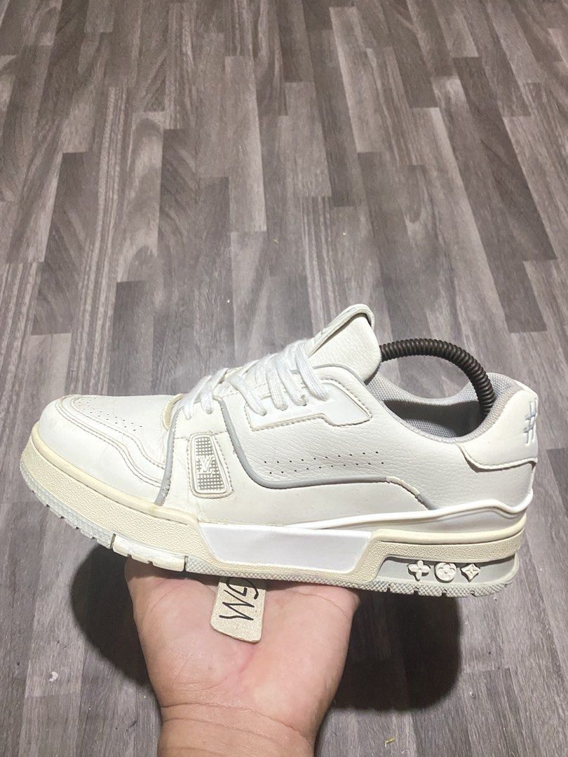 LV Trainer (Category: Sneakers) located in Cebu City. Submitted by freemoon.b85e0c (Listing ID 1465163291, Image 2). Description: LV Trainer Thrifted/2nd hand Size 7 us/6 uk/40 euro/25 cm Price 1250 plus sf Minor sign of usage.
