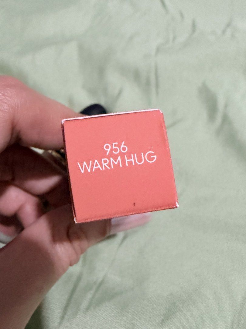 MAC Powderkiss in Warm Hug (Category: Makeup) located in Marikina City. Submitted by meandmyprelovedstuff (Listing ID 1465119734, Image 2). Description: Brand new Swatched once RFS: Doesn’t complement with my skin tone .