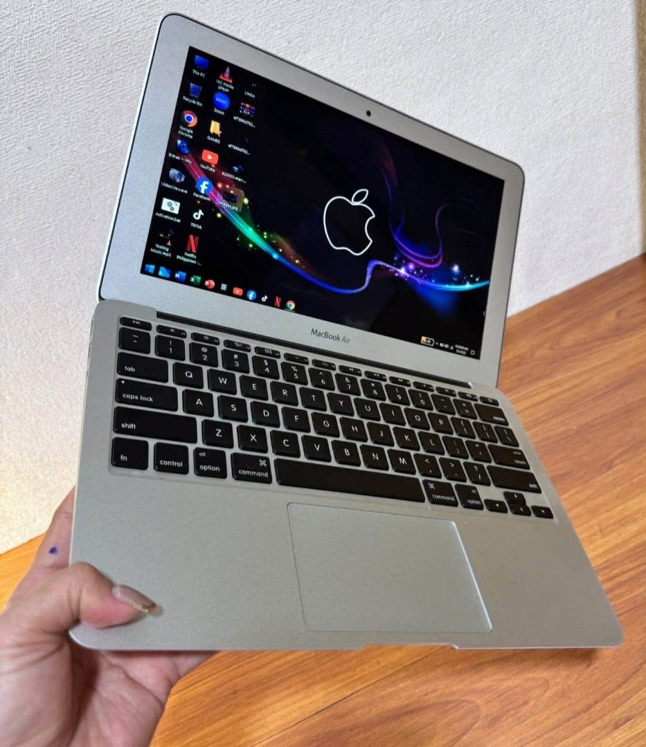 🎯MACBOOK AIR A1465 🎯 (Category: Laptops & Notebooks) located in Manila. Submitted by lonelyme_1986 (Listing ID 1464995896, Image 1). Description: ‼️RESTOCK AGAIN 13PCS ONLY ‼️ 📍SUPER SLIM /BACKLIT KEYBOARD /with LAPTOP BOX MACBOOK FOR SALE 📍 👉PRICE: 7,500 ✅WINDOWS 10 OS 🎯MACBOOK AIR A1465 🎯 CORE I5-4250U CPU @1.30GHZ (2ND GENERATION) 128GB SSD 4GB MEMORY 2.1GB INTEL HD GRAPHICS 5000 BUILT-IN CAMERA WIFI READY BLUETOOTH USB PORT THUNDER POR