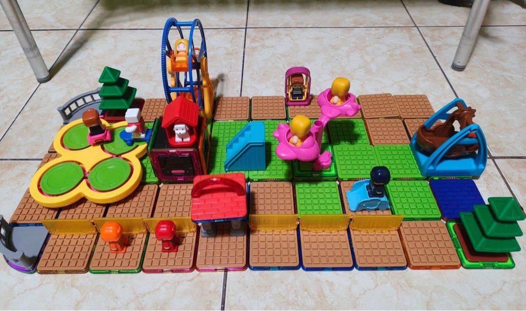 Magformers Magnetic Tiles (Category: Educational & Learning Toys) located in Valenzuela. Submitted by missp22 (Listing ID 1465037117, Image 3). Description: Working yung mga battery operated, sobrang dami po. As is pieces Last 3 pictures for reference only..