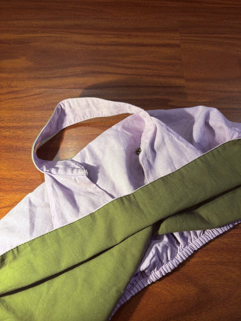 Malaya Club Reversible Linen Halter (Popup Exclusive Colourway!) (Category: Sleeveless) located in Quezon City. Submitted by lockedoutofwandererpp (Listing ID 1465036940, Image 3). Description: - Girl World Limited Popup Version! 4-in-1 reversible design: Olive Green on one side, Lilac/Light Purple on the other - Size: S/M - Condition: Worn only once; Rfs: Not bagay pala! Impulse buy 😭.