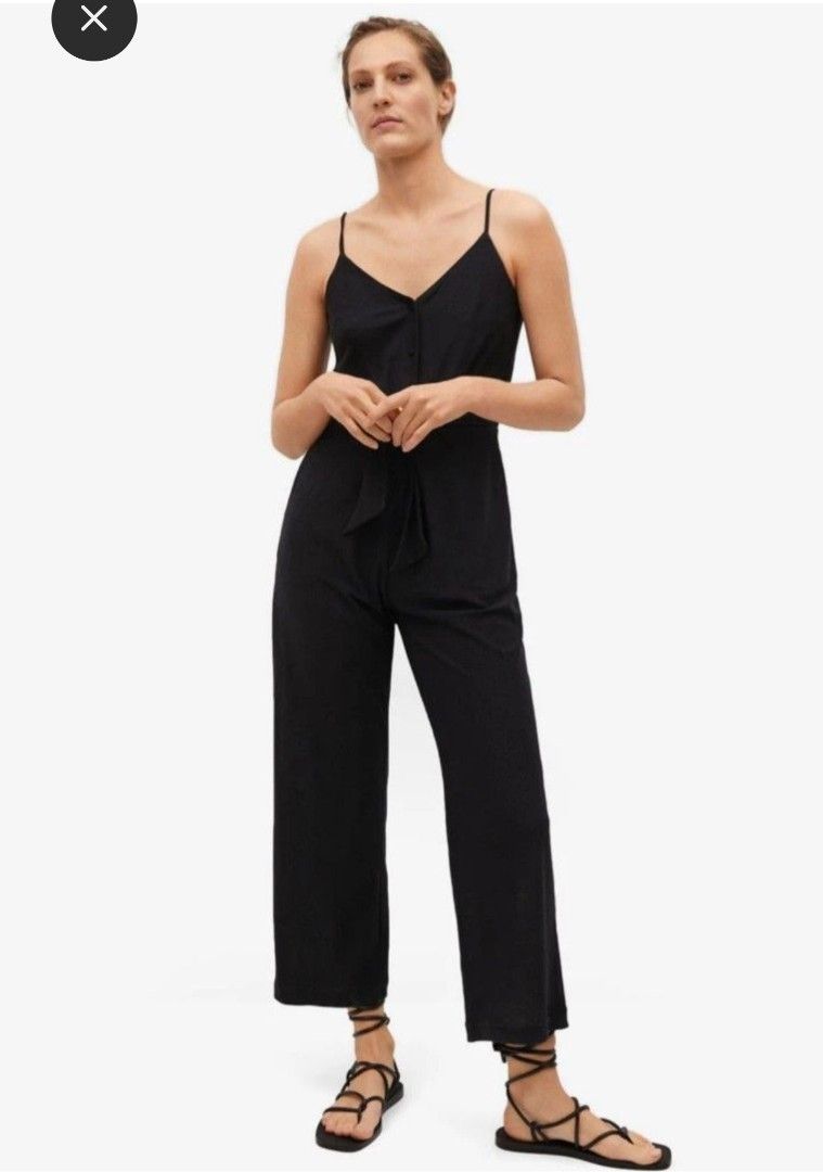 Mango Black Textured Spaghetti Strap Jumpsuit (Category: Jumpsuits) located in Quezon City. Submitted by snowflakes.specials (Listing ID 1465081986, Image 1). Description: Used, with signs of usage XXS.