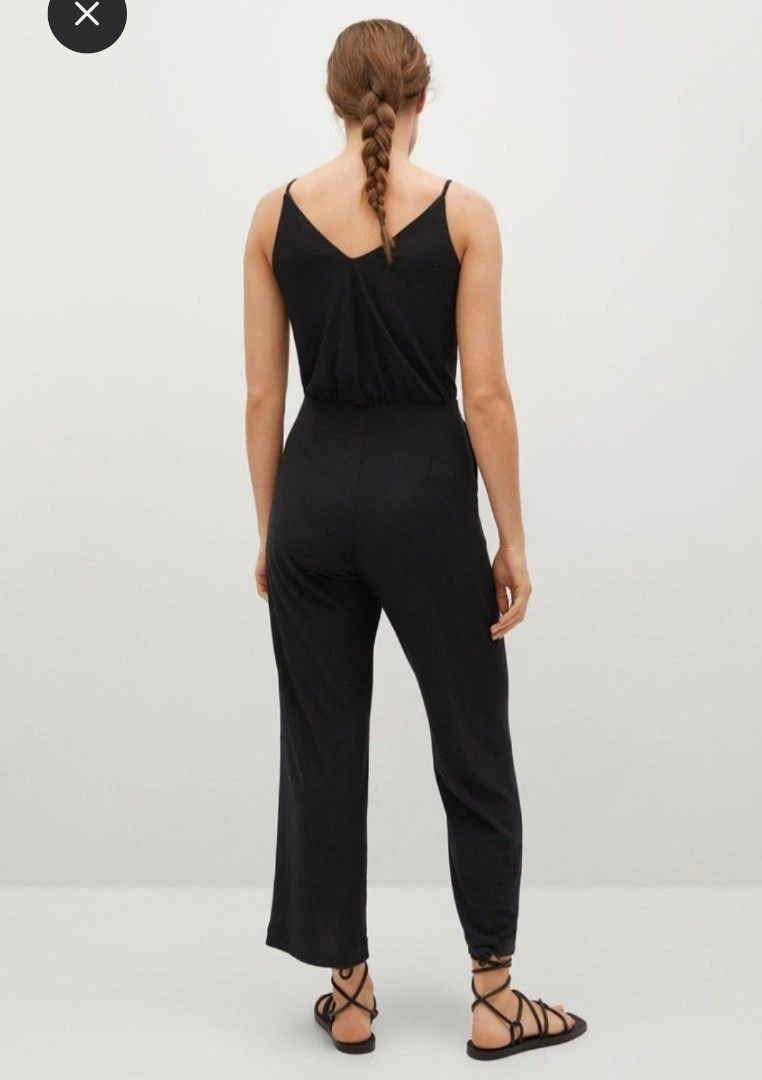 Mango Black Textured Spaghetti Strap Jumpsuit (Category: Jumpsuits) located in Quezon City. Submitted by snowflakes.specials (Listing ID 1465081986, Image 2). Description: Used, with signs of usage XXS.