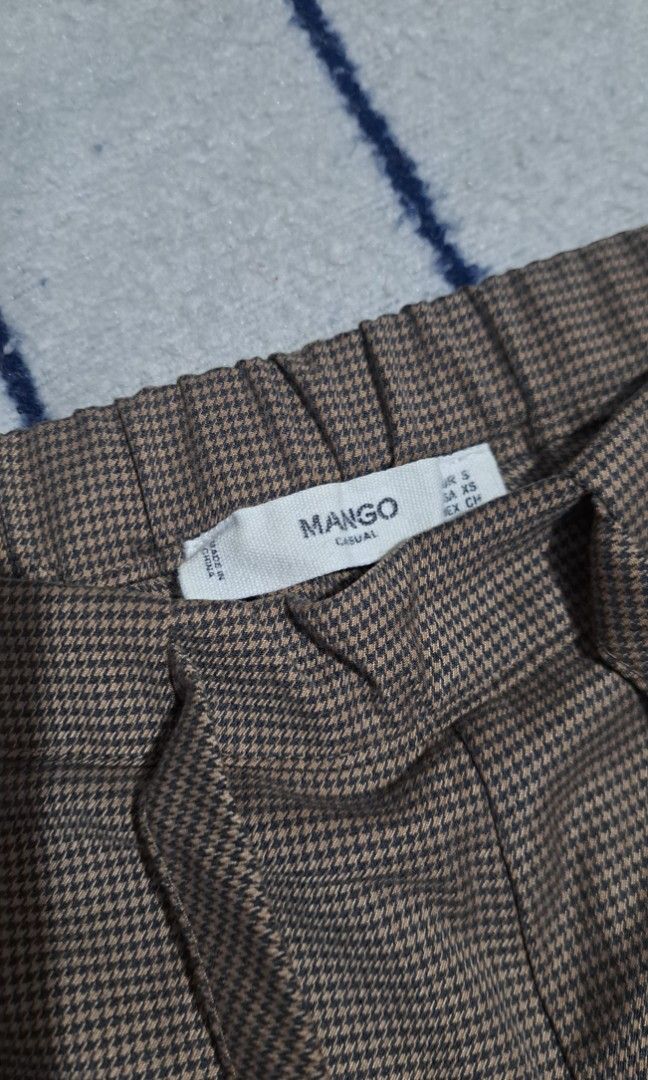 Mango casual (Category: Other Bottoms) located in Baguio. Submitted by thriftfit17 (Listing ID 1465102172, Image 3). Description: mango size S almost new php 500 dm if interested 🤙.
