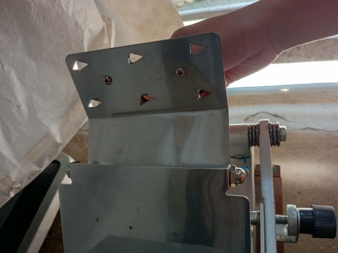 Manual Frozen meat slicer (Category: Knives & Chopping Boards) located in Valenzuela. Submitted by bakisbox (Listing ID 1465015774, Image 3). Description: ‎Items description: ‎ ‎Condition: like new material: stainless steel ‎Price: 800 ‎(Negotiable) ‎ ‎Note: expect our items to have minimal flaws such as dent, scratched, chips. Due to its second hand nature or damage items from malls and or shops, here we have "AS IS" basis ‎ ‎Method of shipping: