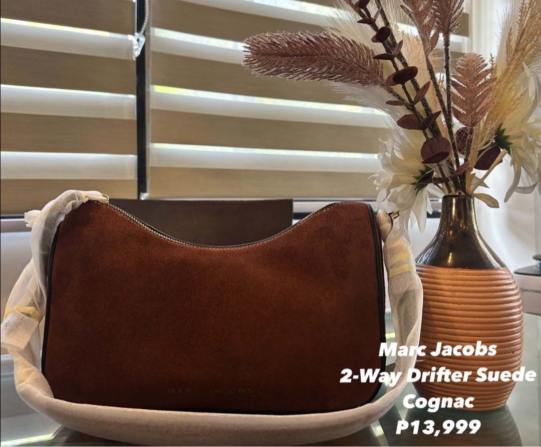Marc Jacobs (Category: Cross-body Bags) located in Tacloban City. Submitted by jenuinelyours (Listing ID 1465087176, Image 1). Description: Super discounted price for a brand new and authentic Marc Jacobs Drifter! Price does not include shipping charge..