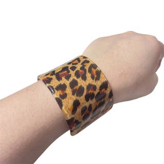 (Category: ) located in . Submitted by dalle_closet (Listing ID 1465024460, Image 1). Description: .