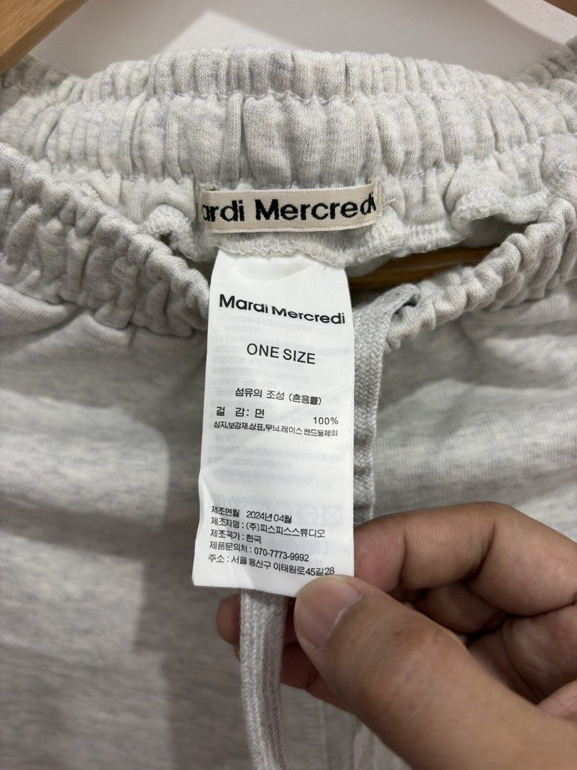 Mardi mercredi womens short (Category: Shorts) located in Bayambang. Submitted by frugal_vouge (Listing ID 1464972097, Image 3). Description: Medium fitting.