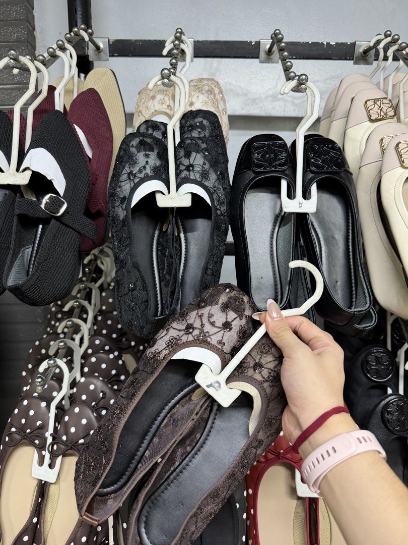 Marikina Mesh Flats (Category: Flats & Sandals) located in Pasay City. Submitted by _justjoules (Listing ID 1465079728, Image 1). Description: - BROWN, BLACK, CREAM colors -Super lightweight, perfect for daily walking - DIRECT FATORY, BRAND NEW, NO BOX - Marikina made po so pulido - LIMITED SIZES .