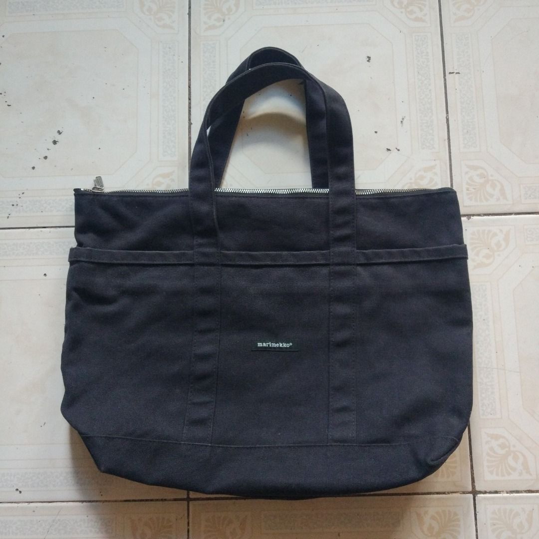 Marimekko Tote Bag (Category: Luxury Bags & Wallets) located in Pasay City. Submitted by denimdude.ph (Listing ID 1465046618, Image 1). Description: .