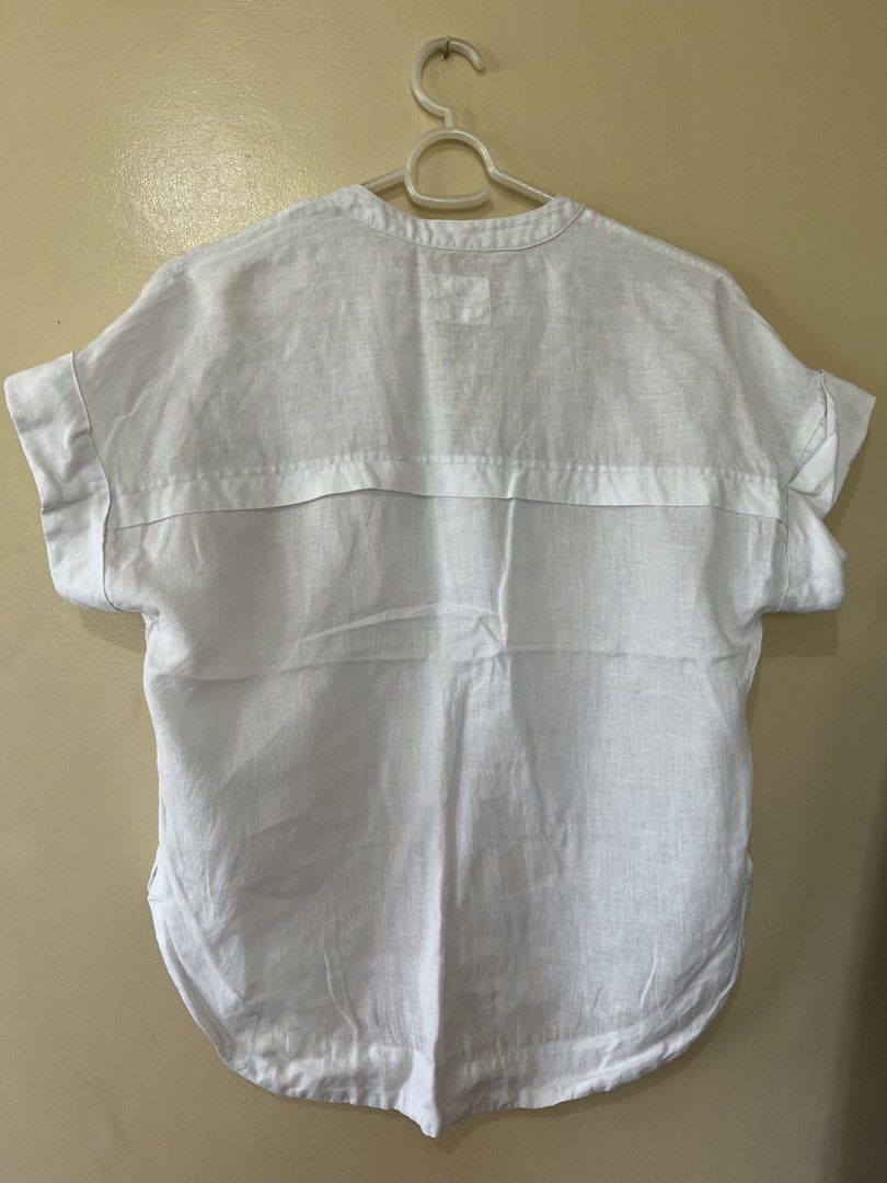 Marks & Spencer Pure Linen Blouse, UK 10 (Category: Blouses) located in Mangaldan. Submitted by thediscountdiva (Listing ID 1464972007, Image 2). Description: Preloved. Still in very good condition. RFS: Moving out sale.