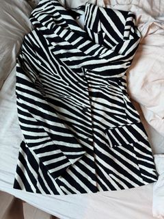 (Category: ) located in . Submitted by thefashionguitar (Listing ID 1465003536, Image 1). Description: .