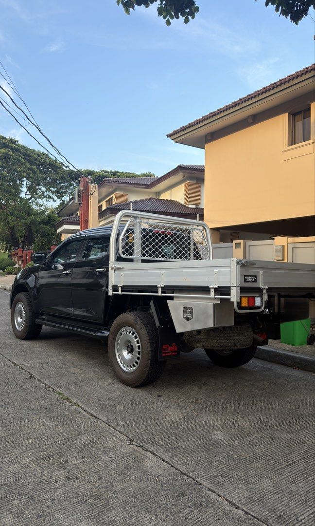 Mazda BT 50 4x4 Pangolin II Auto (Category: Used Cars) located in Muntinlupa City. Submitted by daimler (Listing ID 1448132989, Image 2). Description: 2023 Mazda BT50 Pangolin edition II 4x4 Top of the line Full casa maintained complete casa records 70tkm New Aluminum bed Australian specs style New OME old man emu shocks 2inch lift Full options Leather seats Automatic diesel 285/65/18 maxxis tires Original paint ₱1.325m php or best offer trade ok
