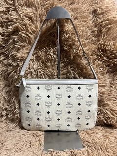 (Category: ) located in . Submitted by thrift-to-thrift-ukay (Listing ID 1465125247, Image 1). Description: .