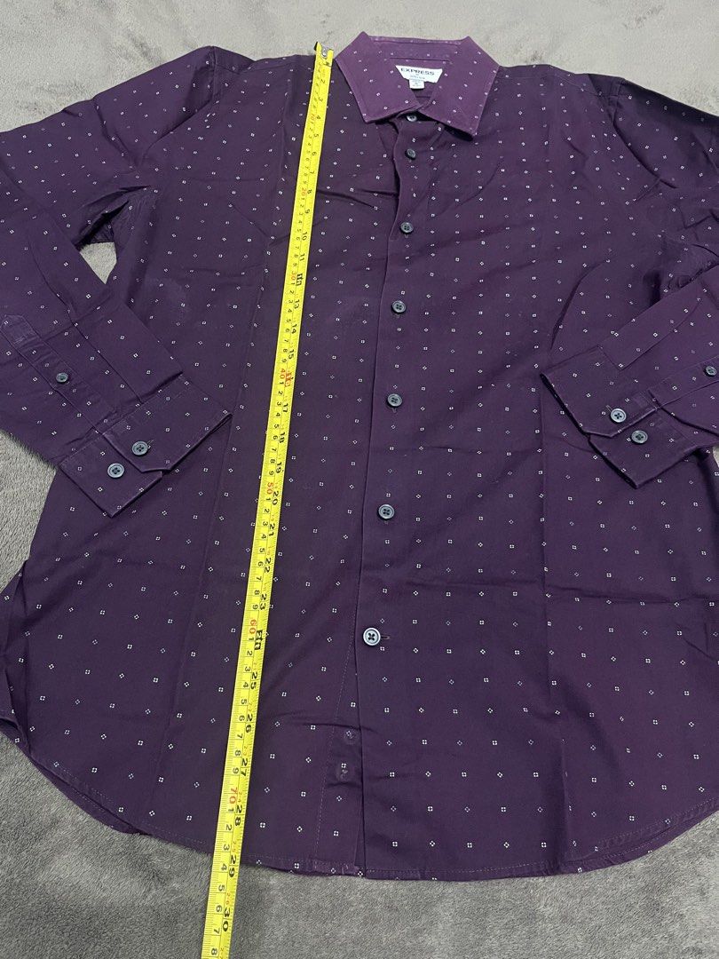 MEDIUM - EXPRESS - Maroon printed extra slim fit longsleeves (Category: Formal Shirts) located in Paranaque City. Submitted by regina_sy (Listing ID 1465032295, Image 2). Description: MOP: GCASH J&T Express delivery (SF c/o BUYER) * Parcel Drop-off (J&T Branch) WEEKENDS only NO WW photo 📍MNL.
