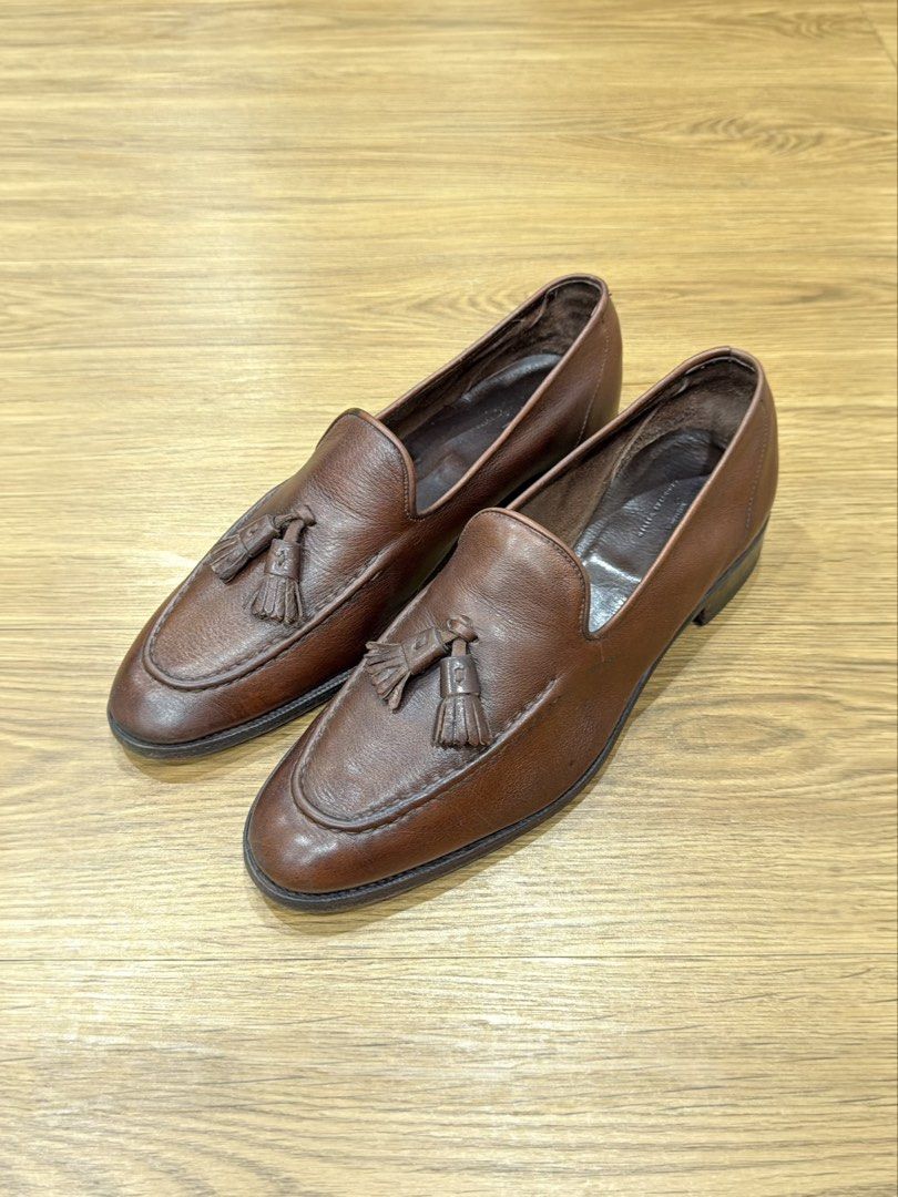 Meermin Tassel Loafers (Category: Dress Shoes) located in Cainta. Submitted by vnty.thrift (Listing ID 1465012281, Image 2). Description: Meermin Tassel Loafers 🎨 Color: Dark Brown 👞 Material: Soft Calf 📏 Size: 8.5E UK (fits 9.5 US - 10 US), Hiro last 📝 Condition • Used but still in good condition • Minor heel drag • Regularly maintained with leather polish every 6 months 👞 Inclusions: • Shoes only, no box included 💸 Price: ₱7,000 📍 Locati