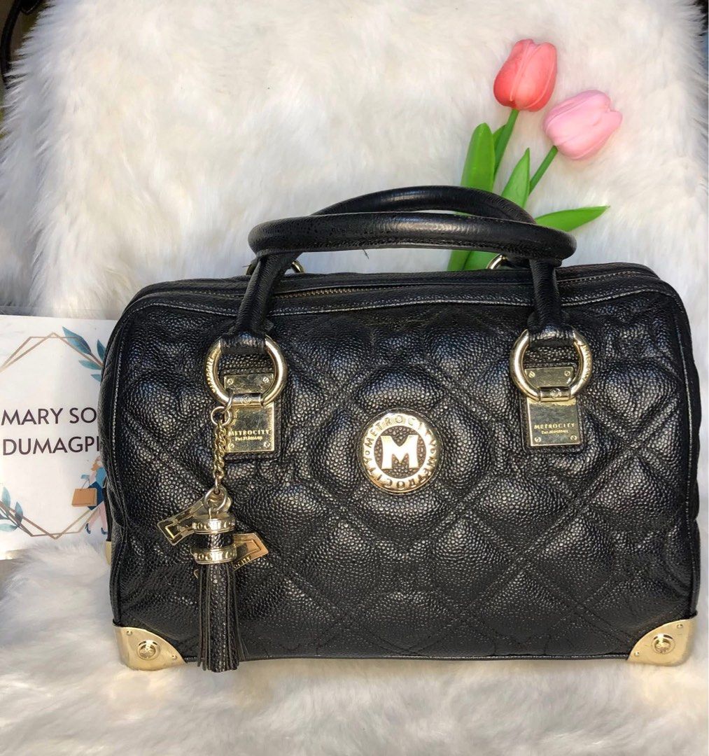 Metro City (Category: Tote Bags) located in Puerto Princesa. Submitted by mariasolidad (Listing ID 1465005145, Image 1). Description: 🔖Metrocity Doctors bag 📍Authentic / VGUC SALE❗️ SALE❗️ SALE❗️ 🏷️From 1k down to 6h❗️.