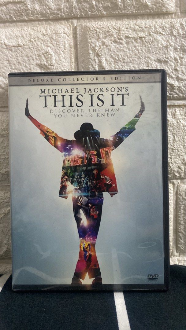 MICHAEL JACKSON This Is It DVD 2 CD’s (From 🇯🇵) (Category: CDs & DVDs) located in Santa Rosa. Submitted by jiminloi (Listing ID 1465066778, Image 3). Description: AUTHENTIC MICHAEL JACKSON This Is It DVD (2 CD’s) bought it from Japan -complete -no issue ₱600 BIÑAN LAGUNA LOCATION LALAMOVE +SF .