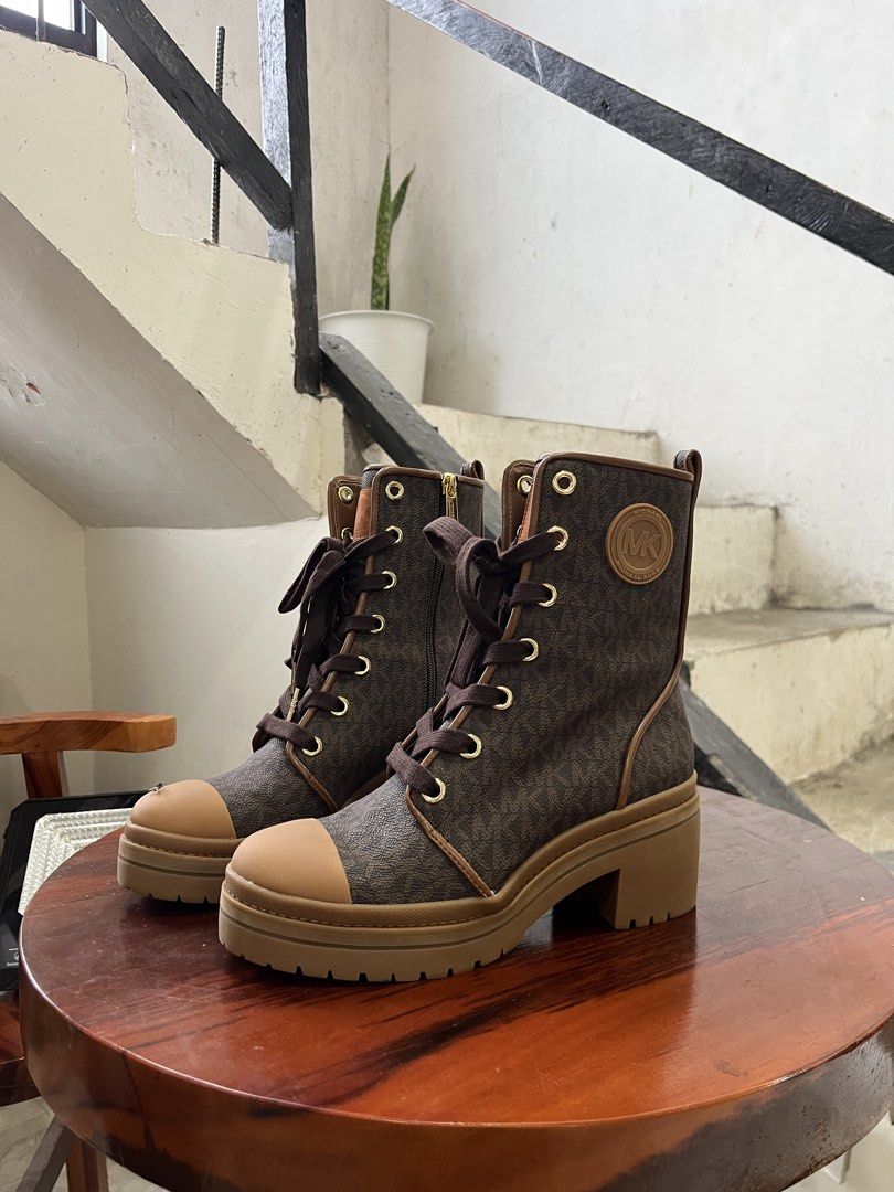 Michael kors corey combat boots (Category: Announcements) located in Palo. Submitted by marllennon (Listing ID 1464990080, Image 1). Description: Brand new 100% Authentic 100% no issue size : 37 dm if interested 📤 Location : Palo leyte .