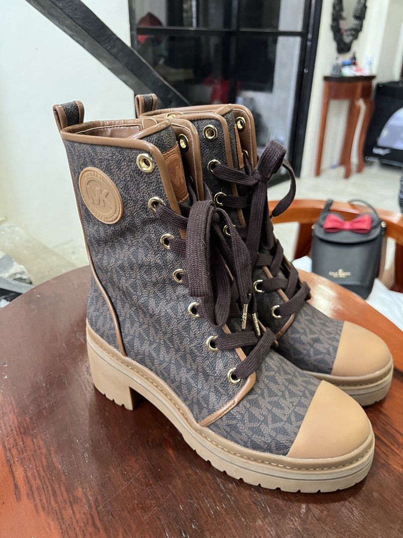 Michael kors corey combat boots (Category: Announcements) located in Palo. Submitted by marllennon (Listing ID 1464990080, Image 3). Description: Brand new 100% Authentic 100% no issue size : 37 dm if interested 📤 Location : Palo leyte .
