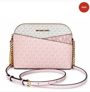(Category: ) located in . Submitted by parisbag2000 (Listing ID 1465006720, Image 1). Description: .