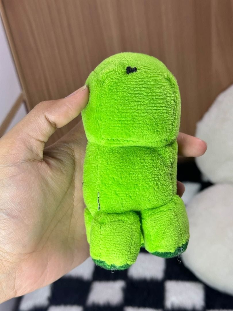 Minecraft: Creeper mini (Category: Plushies & Soft Toys) located in Quezon City. Submitted by genie.fluff (Listing ID 1465160322, Image 2). Description: ⚠️ As‑is sale only | No return / change / cancel ⚠️ cut tag ⚠️ no charm link for display only or as pet toy.
