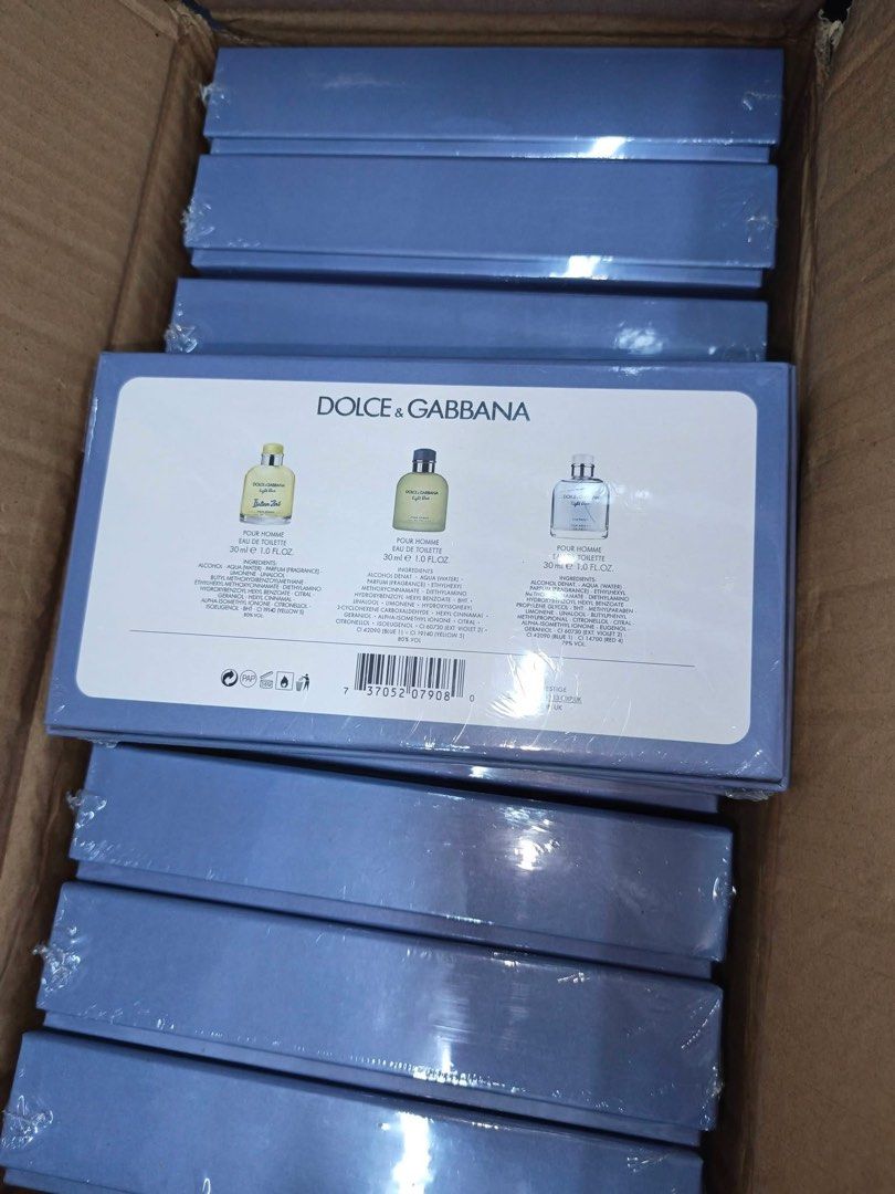Mini perfumes (Category: Fragrance & Deodorants) located in Manila. Submitted by avery.thing (Listing ID 1465168763, Image 3). Description: .
