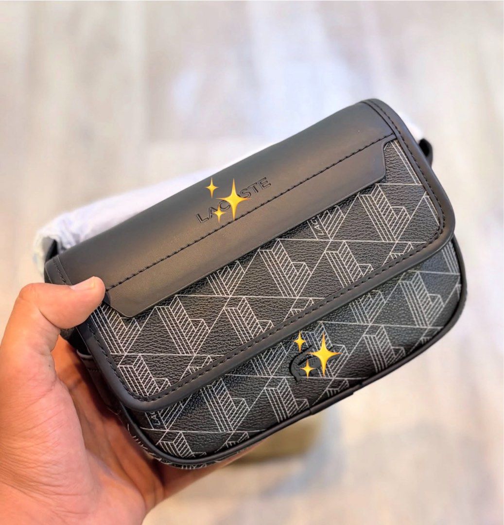 Mini The Blend Crossbody (Category: Belt bags, Clutches and Pouches) located in Bulacan. Submitted by mykakarizza (Listing ID 1465139675, Image 2). Description: NEW✨✨ ₱650 onlyyy Mini The Blend Size: L21 x H18 x D7cm Avail in black and gray Add paperbag 100 ─── ✦ ─── ✦ ─── ✦ ─── ✦ ─── 🛍️ LOOKING FOR MORE RESELLERS 🛍️ ✨ Buy 3 pcs of ANY items — FREE SHIPPING NA!🚚 ✨ Buy 10 items → FREE SF + ₱50 OFF EACH! 💖 PM us for 30 pcs & up WS 🤍 #Mallpullo
