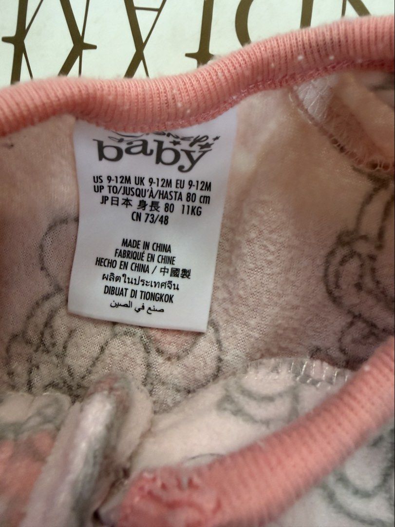 Minnie onesie USA (Category: Babies & Kids Fashion) located in Manila. Submitted by coolandchic (Listing ID 1465085730, Image 2). Description: 9-12.