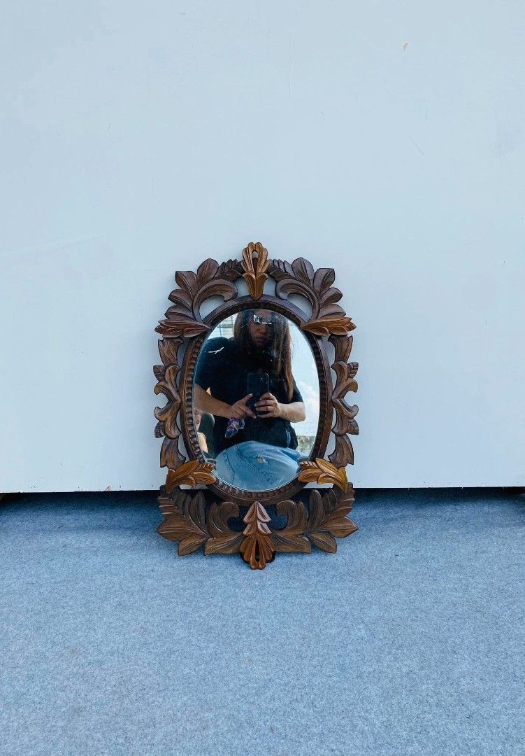 Mirror (Category: Other Home Furniture) located in Meycauayan. Submitted by marygracecasimiro (Listing ID 1465029467, Image 2). Description: "JAPAN SURPLUS" VINTAGE WALL MIRROR SIZE: 14L" x 24H" inches (AS-IS ITEM) IN GOOD CONDITION🩷🧡 Price:5,000.