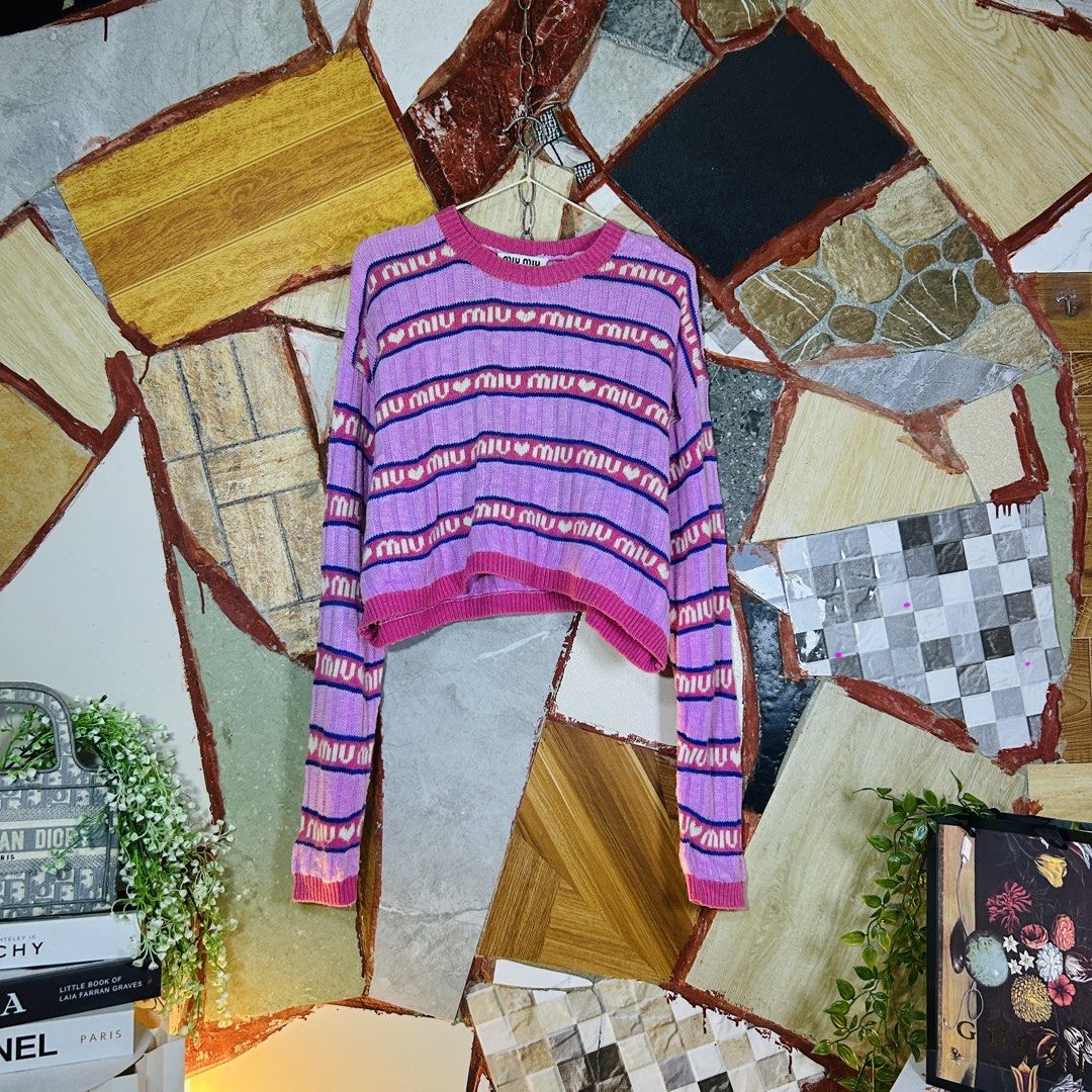 Miu miu knit (Category: Luxury Apparel) located in Baguio. Submitted by kckc_luxury (Listing ID 1465105960, Image 1). Description: 🌸 TINY PINK SPOTS ARE LENS DAMAGE, NOT CLOTH STAINS ————————— ❗️KINDLY READ BEFORE MAKING AN OFFER❗️ LISTING DETAILS size:M width x length (inches):25x20 condition: Good condition --- MOP: Gcash / BPI MOD: J&T / JRS LOCATION: Baguio City --- NOTE: • Manage your expectations • Photos did not go under any edit but colo