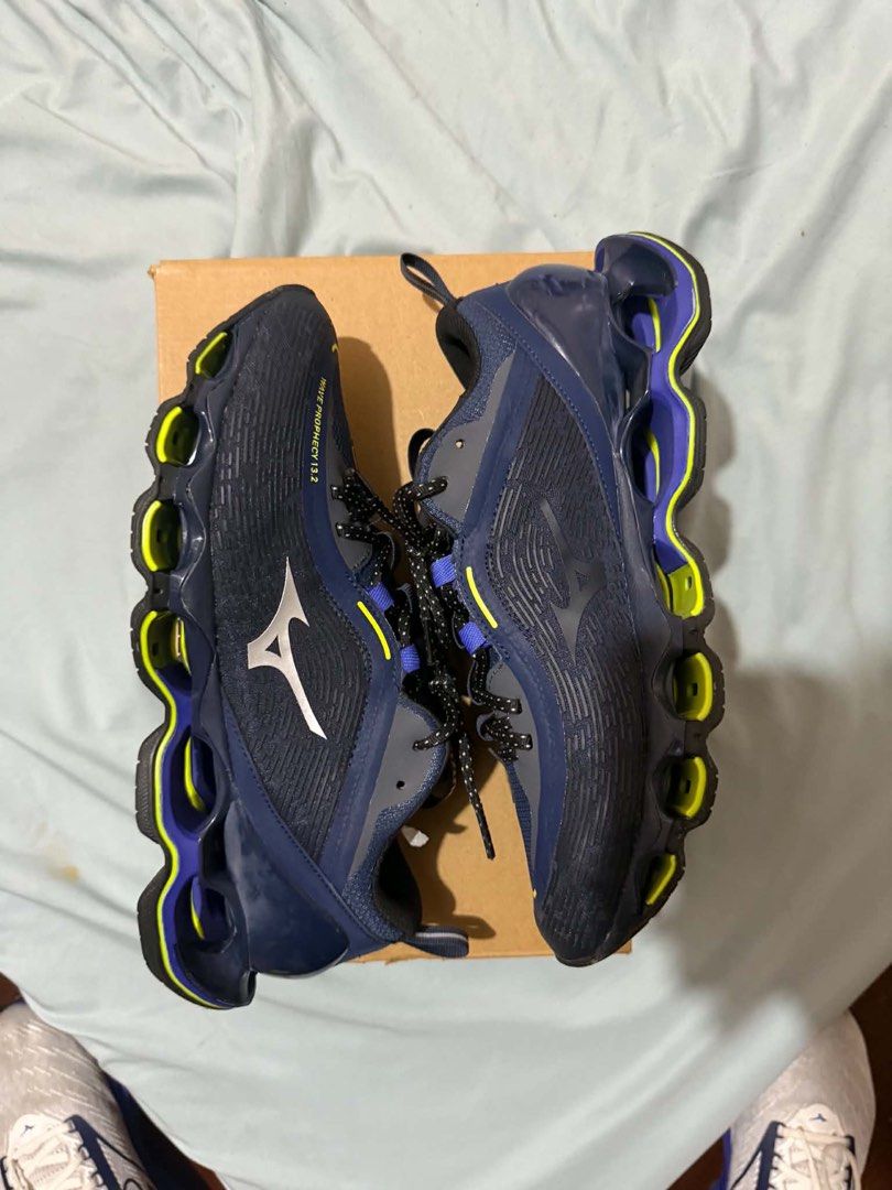 Mizuno Shoes (Category: Sneakers & Footwear) located in Pasay City. Submitted by itsme_mjv02 (Listing ID 1465126544, Image 1). Description: TRETORN FOR FREE!! When you buy the Wave Prophecy 13.2 Blue size US 10 and Wave Rider 10 Black - US 10.5.