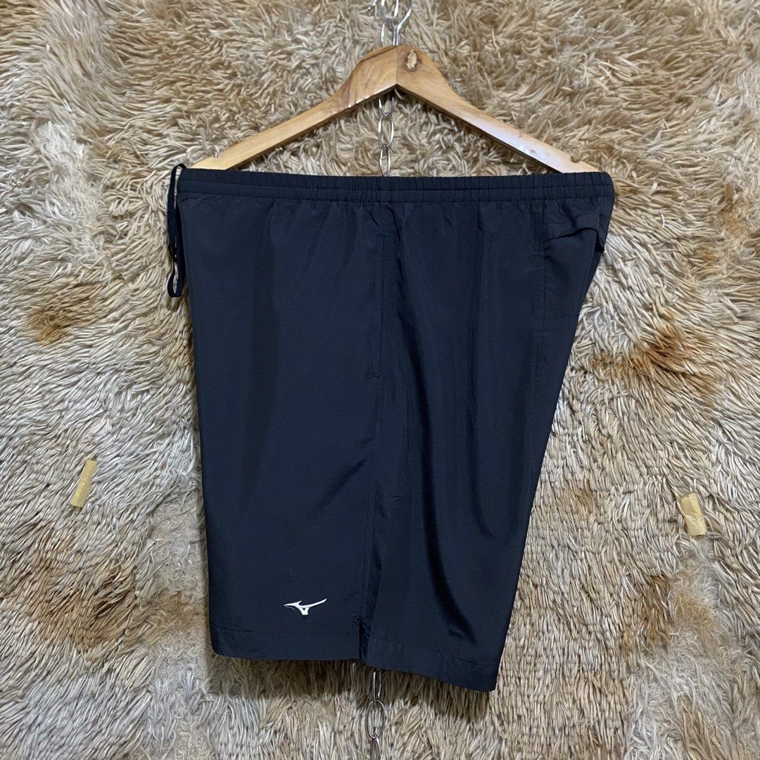 MIZUNO SHORTS (Category: Shorts) located in Butuan. Submitted by jc13thrifts (Listing ID 1465154393, Image 2). Description: excellent condition size 33-36 waistline.