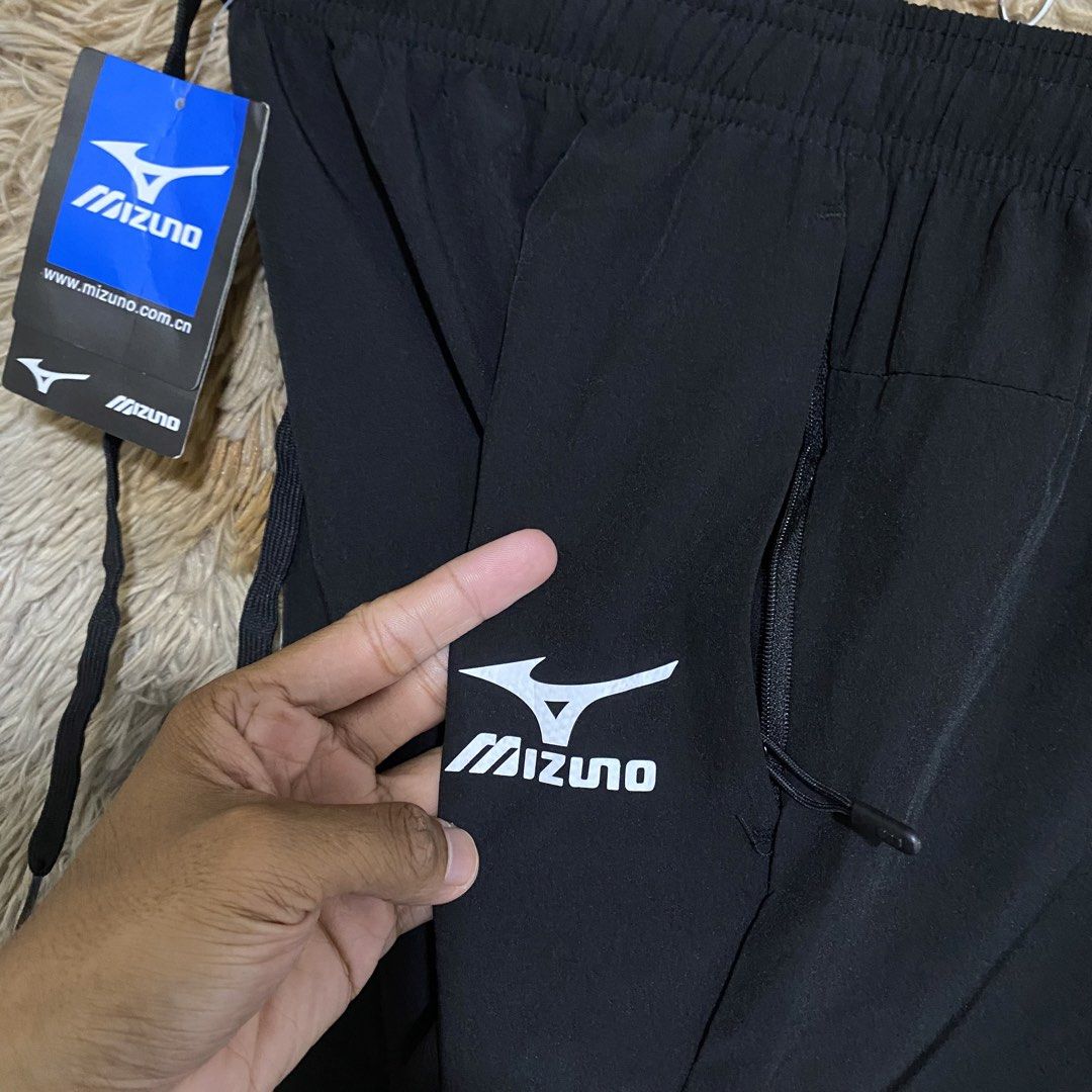 MIZUNO SHORTS (Category: Shorts) located in Butuan. Submitted by jc13thrifts (Listing ID 1465154425, Image 3). Description: excellent condition size 33-36 waistline.