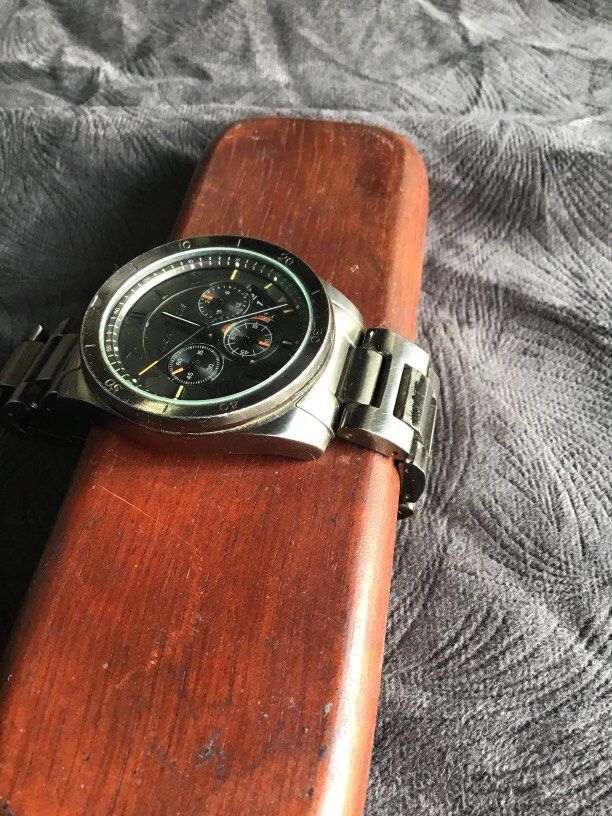 Mk Michael kors Quartz chronograph (Category: Men's Watches) located in Baguio. Submitted by agozun61 (Listing ID 1465000332, Image 3). Description: Quartz authentic chronograph all original.Good running condition..