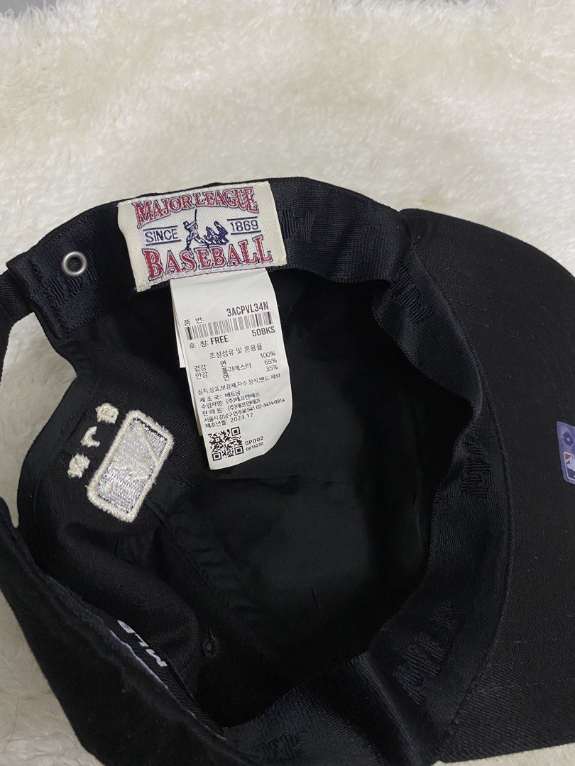 MLB NY Yankees Cap (Category: Caps & Hats) located in Tagbilaran City. Submitted by westcost (Listing ID 1465034156, Image 3). Description: MLB MY YANKEES CAP🔥 📌9.5/10 color rate 📌flawless.