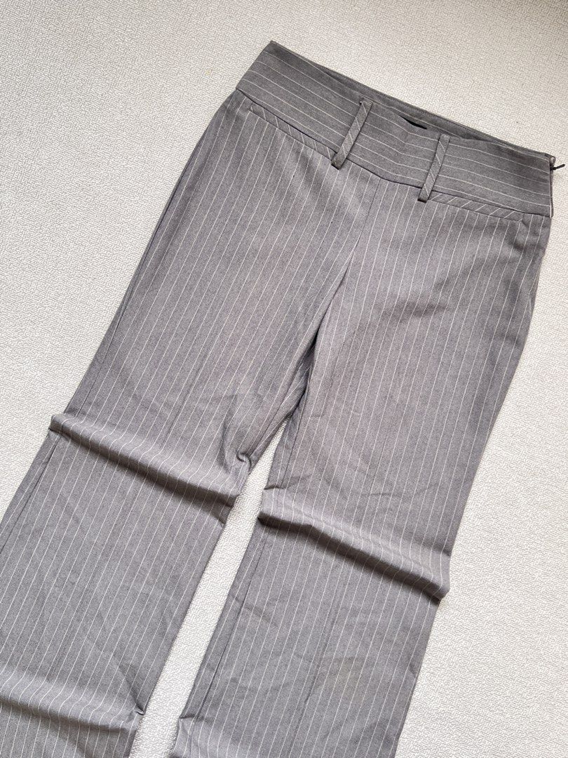 mng gray pinstripes office siren corpcore flared trouser pants (Category: Other Bottoms) located in Limay. Submitted by budolfindsrawrawr (Listing ID 1465077817, Image 3). Description: mng gray pinstripes office siren corpcore flared trouser pants - w28/29 r11.5 h18 l41 lo11.5 - peaking end of invisible zipper on its side .