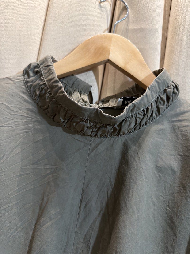 Mock Neck Blouse (Category: Blouses) located in Manila. Submitted by glamstylemnl (Listing ID 1465144044, Image 3). Description: ♡ SIZE: XXXL ♡ BUST: 56 ♡ Swipe left to see the actual color & details ♡ ruffled mock neck / relaxed wide cut fit ♡ HQ • 10/10 ♡ Ready to wear 👚.