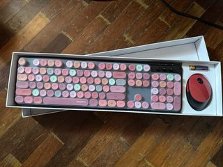 (Category: ) located in . Submitted by prelovedfatty (Listing ID 1464998926, Image 1). Description: .