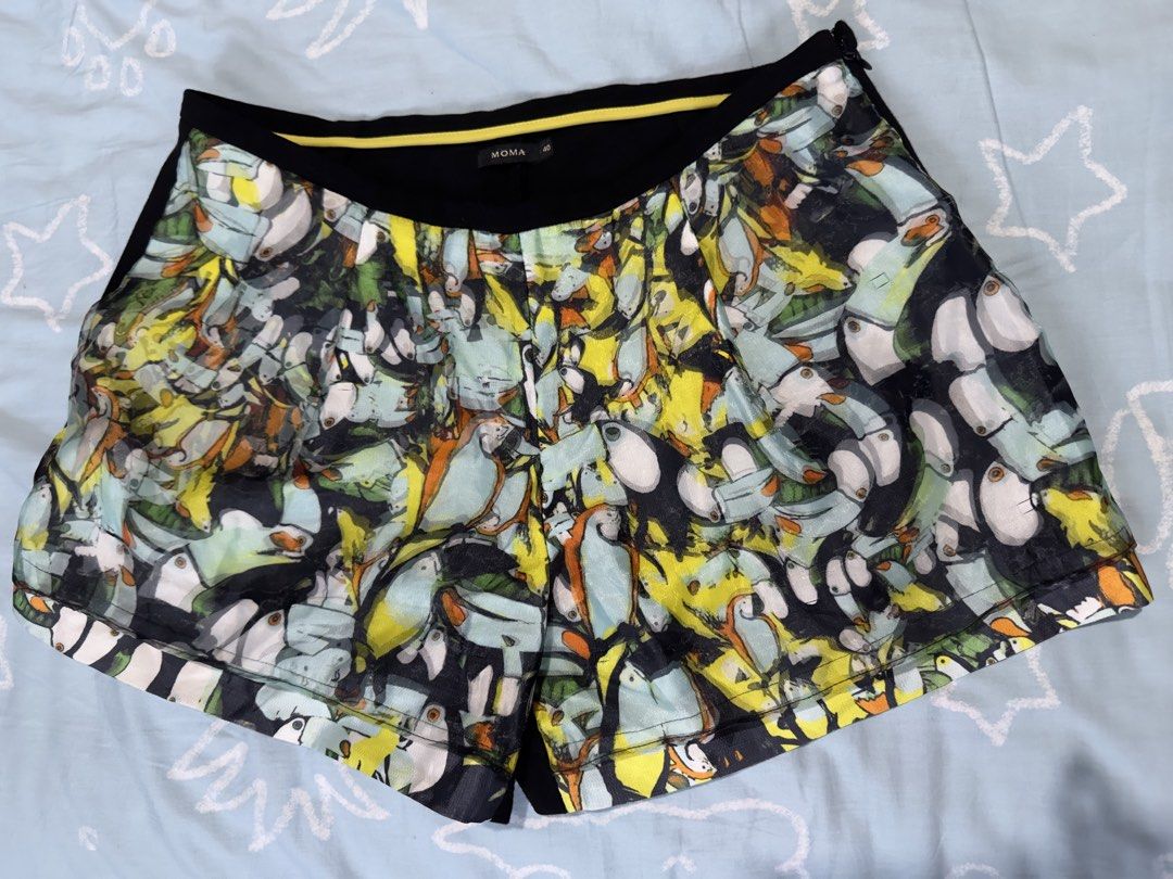 Moma bird print shorts large (Category: Shorts) located in Angeles City. Submitted by goodbuysathome (Listing ID 1465163708, Image 1). Description: Moma brand printed black white and yellow outdoor womens short with outer cover lace . Size large Add sf 55 Gcash payment.