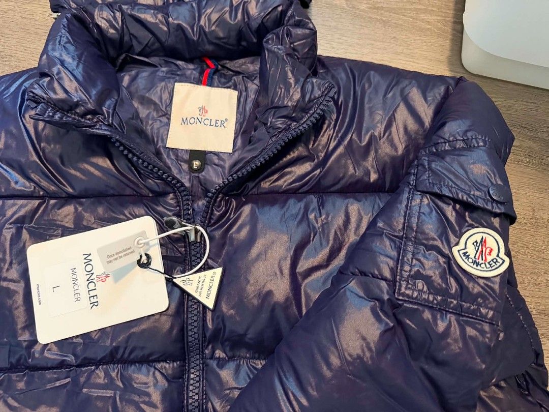 Moncler Puffer Jacket (Category: Luxury Apparel) located in General Trias. Submitted by hungariancheesecake (Listing ID 1465088723, Image 2). Description: Large on Tag.