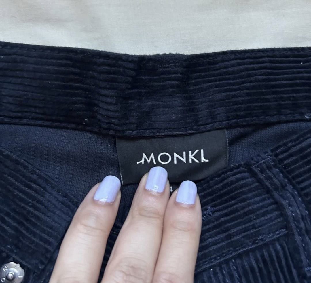 Monki Navy Blue Jeans (Category: Jeans) located in San Juan City. Submitted by e_declutters2019 (Listing ID 1465124164, Image 2). Description: • measurements posted • 10/10 condition, like new.