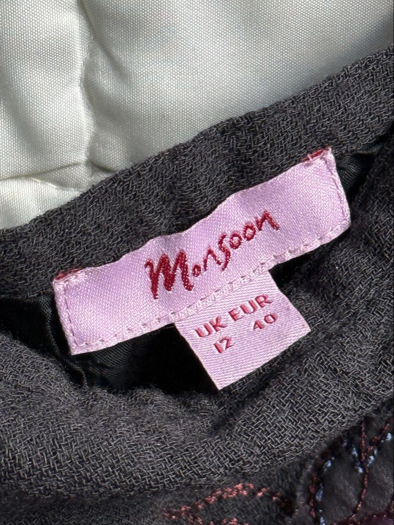 monsoon floral skirt (Category: Skirts) located in Manila. Submitted by lovesgisele. (Listing ID 1465045793, Image 3). Description: waist 30-32.