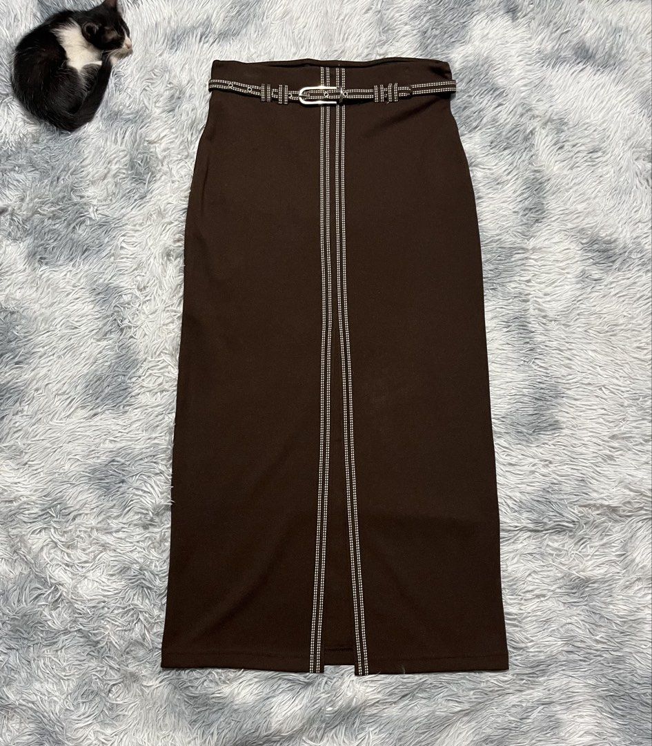 Morgan De Toi Brown Skirt (Category: Skirts) located in Sasmuan (Sexmoan). Submitted by winterclothes.ph (Listing ID 1465110651, Image 1). Description: Morgan De Toi Brown Skirt Waist 29 Length 34.5 Excellent Condition.