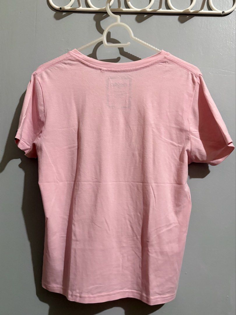 Mossimo 1986 Pink Baby Tee Medium (Category: Shirts) located in Manila. Submitted by margascloset_ (Listing ID 1465061495, Image 2). Description: - Pink | Medium - Design: Red printed 'MOSSIMO 1986' graphic - Details: Small black woven Mossimo logo tag on the left sleeve, printed collar tag - Fit: Short sleeves, round neckline RFS: Decluttering / no longer used MOD: J&t, LBC, Lalamove, Grab MOP: Gcash / Bank.