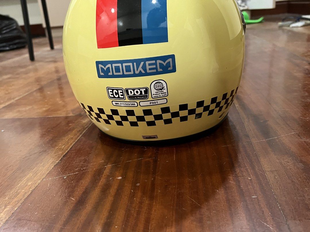 Motorcycle helmet (Category: Body Parts and Accessories) located in Manila. Submitted by migo75 (Listing ID 1464976122, Image 2). Description: Mookem motorcycle helmet Used Complete ( see picture) Shipping via grab or lalamove ( buyer's expense) .